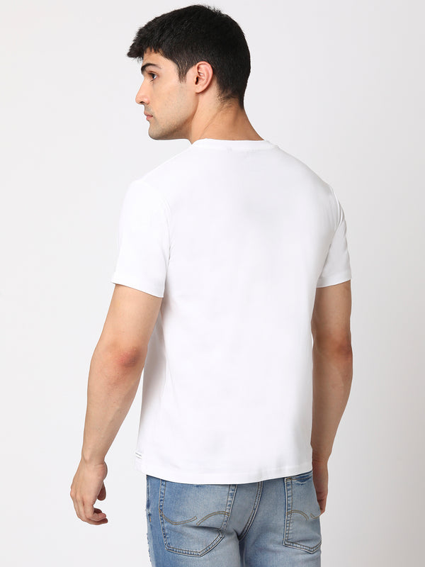 Tilt Your Head Men Round Neck T-shirt