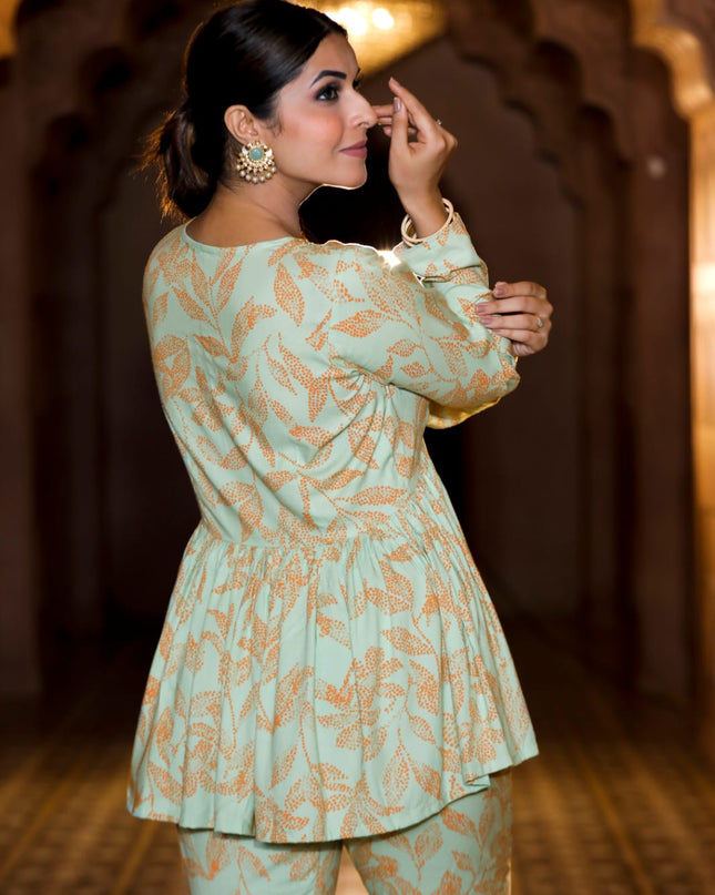 PISTACHIO FLORAL FESTIVE WOMEN