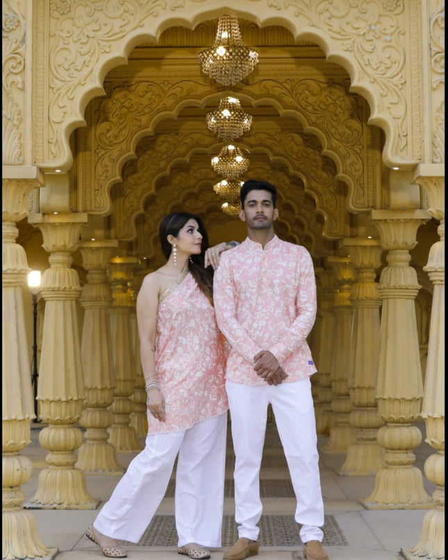 BLOOM BLISS FESTIVE COUPLE